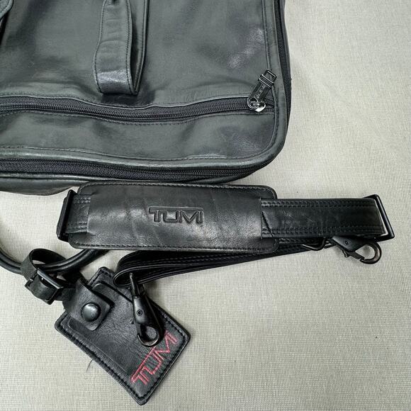 Tumi Leather expandable briefcase black - Picture 7 of 11